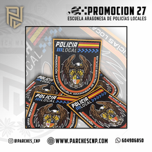 Cargar imagen en el visor de la galería, EMBLEMA CONMEMORATIVO PROMOCIÓN XXVII POLICIA LOCAL ARAGON 2024