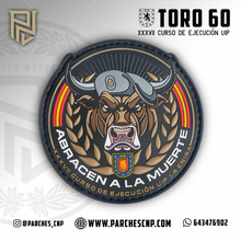 Cargar imagen en el visor de la galería, EMBLEMA CONMEMORATIVO TORO 60 - CURSO XXXVII DE EJECUCIÓN PARA U.I.P.