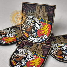 Cargar imagen en el visor de la galería, EMBLEMA JAGUAR 20 - U.I.P. BARCELONA