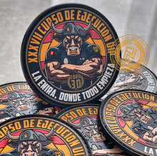 Cargar imagen en el visor de la galería, EMBLEMA CONMEMORATIVO TORO 30 - CURSO XXXVII DE EJECUCIÓN PARA U.I.P.