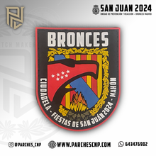 Cargar imagen en el visor de la galería, EMBLEMA U.P.R. - BRONCES - FIESTAS DE SAN JUÁN - MAHÓN