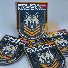 Cargar imagen en el visor de la galería, EMBLEMA CONMEMORATIVO PROMOCIÓN XXXIl OFICIAL DE POLICÍA 2023/24