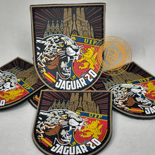 Cargar imagen en el visor de la galería, EMBLEMA JAGUAR 20 - U.I.P. BARCELONA