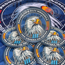 Cargar imagen en el visor de la galería, EMBLEMA CONMEMORATIVO PROMOCIÓN XLIV P.L. MENORCA