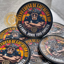 Cargar imagen en el visor de la galería, EMBLEMA CONMEMORATIVO TORO 30 - CURSO XXXVII DE EJECUCIÓN PARA U.I.P.
