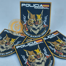 Cargar imagen en el visor de la galería, EMBLEMA DE BRAZO U.C.R.I.F. BARCELONA