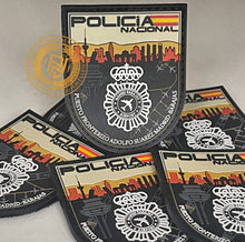 Cargar imagen en el visor de la galería, EMBLEMA PUESTO FRONTERIZO AEROPUERTO ADOLFO SUÁREZ MADRID-BARAJAS