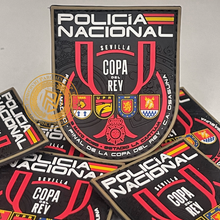 Cargar imagen en el visor de la galería, EMBLEMA CONMEMORATIVO DISPOSITIVO POLICIAL FINAL COPA DEL REY - SEVILLA 2023