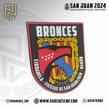 Cargar imagen en el visor de la galería, EMBLEMA U.P.R. - BRONCES - FIESTAS DE SAN JUÁN - MAHÓN