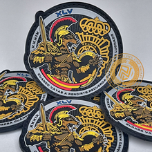 Cargar imagen en el visor de la galería, EMBLEMA CONMEMORATIVO SECCIÓN 45 P.N. E.B. PROMOCIÓN XXXIX