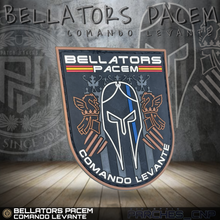 Cargar imagen en el visor de la galería, EMBLEMA BELLATORS PACEM COMANDO LEVANTE