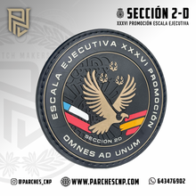 Cargar imagen en el visor de la galería, EMBLEMA CONMEMORATIVO DE LA SECCIÓN 2D DE LA PROMOCIÓN XXXVI DE ESCALA EJECUTIVA