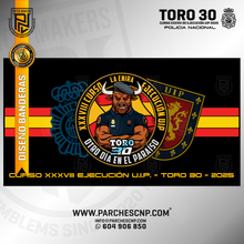 Cargar imagen en el visor de la galería, BANDERA TORO 30 TURNO ALFA - CURSO XXXVIII U.I.P. 2025