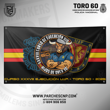 Cargar imagen en el visor de la galería, BANDERA TORO 60 TURNO ALFA - CURSO XXXVIII U.I.P. 2025