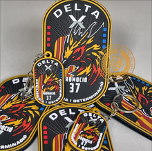 Cargar imagen en el visor de la galería, EMBLEMA PROMOCIÓ XXXVII MOSSOS D´ESQUADRA SECC DELTA X AÑO 2024