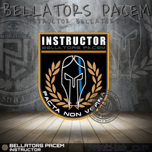Cargar imagen en el visor de la galería, EMBLEMA BELLATORS PACEM - INSTRUCTOR