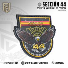 Cargar imagen en el visor de la galería, EMBLEMA CONMEMORATIVO SECCIÓN 44 P.N. E.B. PROMOCIÓN XXXIX