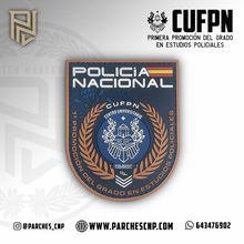 Cargar imagen en el visor de la galería, EMBLEMA CONMEMORATIVO 1ª PROMOCIÓN DEL GRADO EN ESTUDIOS POLICIALES (CUFPN)