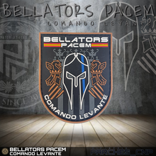 Cargar imagen en el visor de la galería, EMBLEMA BELLATORS PACEM COMANDO LEVANTE
