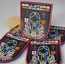 Cargar imagen en el visor de la galería, EMBLEMA BELLATORS PACEM COMANDO EBRO