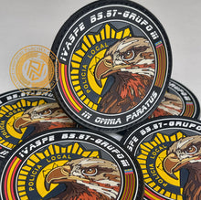 Cargar imagen en el visor de la galería, EMBLEMA CONMEMORATIVO IVASPE BS-57 GRUPO III