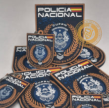 Cargar imagen en el visor de la galería, EMBLEMA CONMEMORATIVO 1ª PROMOCIÓN DEL GRADO EN ESTUDIOS POLICIALES (CUFPN)