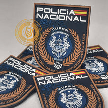 Cargar imagen en el visor de la galería, EMBLEMA CONMEMORATIVO 1ª PROMOCIÓN DEL GRADO EN ESTUDIOS POLICIALES (CUFPN)