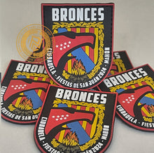 Cargar imagen en el visor de la galería, EMBLEMA U.P.R. - BRONCES - FIESTAS DE SAN JUÁN - MAHÓN