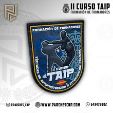 Cargar imagen en el visor de la galería, EMBLEMA II CURSO TAIP - TÉCNICAS DE AUTOPROTECCIÓN E INTERVENCIÓN POLICIAL (FORMACIÓN DE FORMADORES)