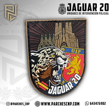 Cargar imagen en el visor de la galería, EMBLEMA JAGUAR 20 - U.I.P. BARCELONA