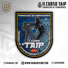 Cargar imagen en el visor de la galería, EMBLEMA II CURSO TAIP - TÉCNICAS DE AUTOPROTECCIÓN E INTERVENCIÓN POLICIAL (FORMACIÓN DE FORMADORES)