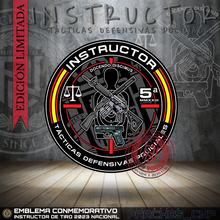 Cargar imagen en el visor de la galería, EMBLEMA CONMEMORATIVO INSTRUCTOR DE TIRO 2023