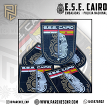 Cargar imagen en el visor de la galería, EMBLEMA DE BRAZO EQUIPO DE SEGURIDAD EMBAJADA EL CAIRO (EGIPTO)