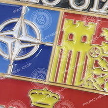 Cargar imagen en el visor de la galería, DISTINTIVO OTAN