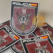 Cargar imagen en el visor de la galería, EMBLEMA CONMEMORATIVO PRÁCTICAS - PUENTE DE VALLECAS PROMOCIÓN XXXVII
