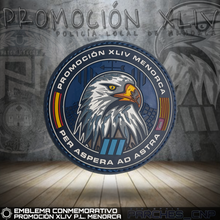 Cargar imagen en el visor de la galería, EMBLEMA CONMEMORATIVO PROMOCIÓN XLIV P.L. MENORCA
