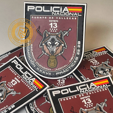 Cargar imagen en el visor de la galería, EMBLEMA CONMEMORATIVO PRÁCTICAS - PUENTE DE VALLECAS PROMOCIÓN XXXVII
