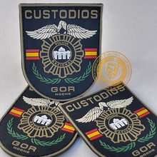 Cargar imagen en el visor de la galería, EMBLEMA DE BRAZO G.O.R. NOCHE DISTRITO SALAMANCA - MADRID
