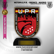 Cargar imagen en el visor de la galería, METOPA U.P.R. - BRONCE - MADRID
