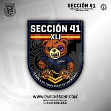 Cargar imagen en el visor de la galería, EMBLEMA SECCIÓN 41 PROMOCIÓN XLI - E.B. POLICÍA NACIONAL 2025-26
