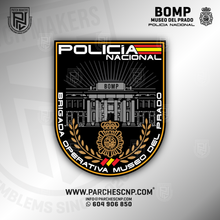 Cargar imagen en el visor de la galería, EMBLEMA DE BRAZO DE LA BRIGADA OPERATIVA DEL MUSEO DEL PRADO
