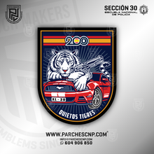 Cargar imagen en el visor de la galería, EMBLEMA CONMEMORATIVO SECCIÓN 30 P.N. E.B. PROMOCIÓN XL
