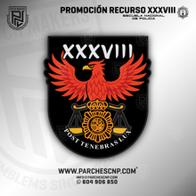Cargar imagen en el visor de la galería, EMBLEMA PROMOCIÓN XLI - RECURSO XXXVIII E.B. POLICÍA NACIONAL 2025-26
