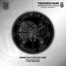 Cargar imagen en el visor de la galería, PARCHE DE BRAZO COMISARÍA ESPECIAL CASA DE S.M. EL REY - TIRADORES - NURE
