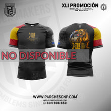 Cargar imagen en el visor de la galería, CAMISETA PROMOCIÓN XLI E.B. POLICÍA NACIONAL 2025-26 COLOR ESPAÑA
