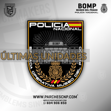 Cargar imagen en el visor de la galería, EMBLEMA DE BRAZO DE LA BRIGADA OPERATIVA DEL MUSEO DEL PRADO
