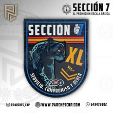 Cargar imagen en el visor de la galería, EMBLEMA CONMEMORATIVO SECCIÓN 07 P.N. E.B. PROMOCIÓN XL
