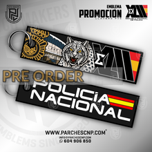Cargar imagen en el visor de la galería, LLAVERO PVC  PROMOCIÓN XLII E.B. POLICÍA NACIONAL
