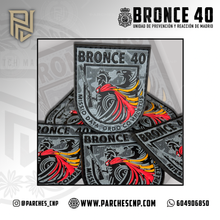 Cargar imagen en el visor de la galería, EMBLEMA U.P.R. - BRONCE 40 - MADRID
