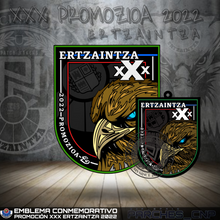 Cargar imagen en el visor de la galería, EMBLEMA CONMEMORATIVO XXX PROMOZIOA ERTZAINTZA 2022
